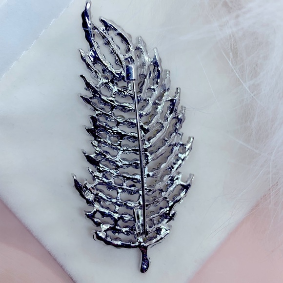 Silver Rhinestone Feather Brooch - Picture 4 of 4